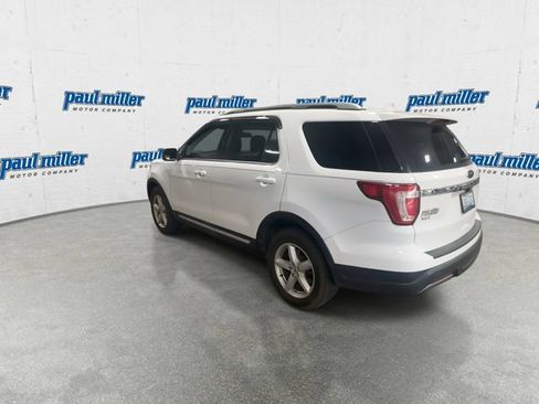 Used 2019 Ford Explorer XLT w/ Equipment Group 202A FWD image 8