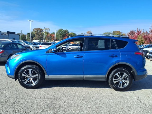 Used 2016 Toyota RAV4 XLE w/ Cargo Management Package AWD/4WD image 3