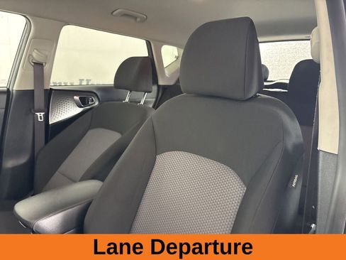 Used 2024 Kia Soul LX image 9