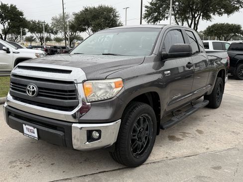 Used 2015 Toyota Tundra SR5 image 9