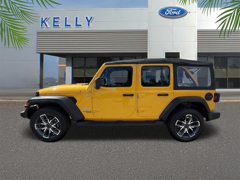 Used 2018 Jeep Wrangler Unlimited Sport AWD/4WD image 2