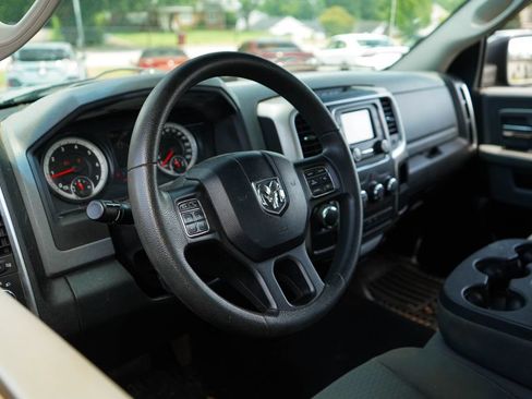 Used 2015 RAM 1500 Classic SLT RWD image 6