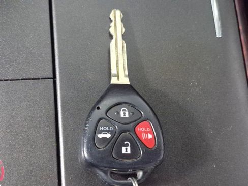 Used 2011 Toyota Avalon FWD image 28