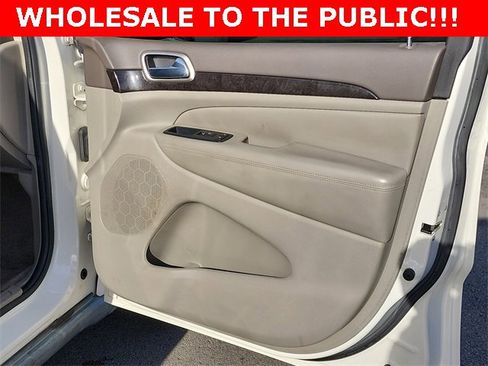 Used 2011 Jeep Grand Cherokee Laredo w/ Trailer Tow Group image 18