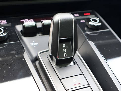 Used 2024 Porsche 911 AWD/4WD image 28