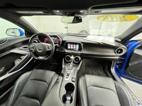 Used 2018 Chevrolet Camaro SS RWD image 3