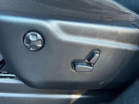 Used 2020 Jeep Grand Cherokee Limited image 37