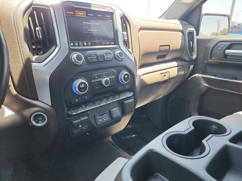 Used 2021 GMC Sierra 1500 SLT w/ X31 Off-Road Package AWD/4WD image 20