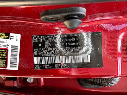 Used 2022 Toyota Highlander XLE FWD image 34