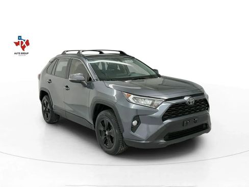 Used 2019 Toyota RAV4 XLE w/ Convenience Package image 1