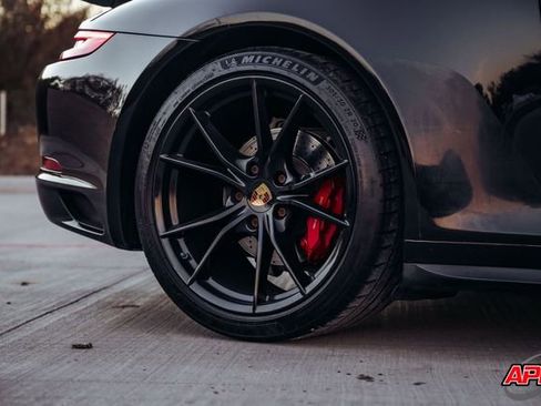 Used 2019 Porsche 911 Carrera 4S image 44