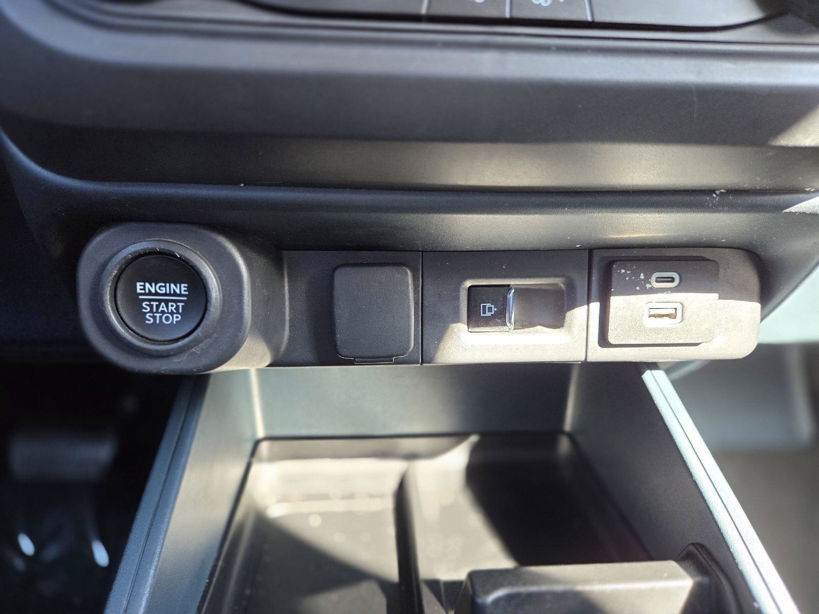 Used 2023 Ford Maverick Lariat w/ Black Appearance Package FWD image 21