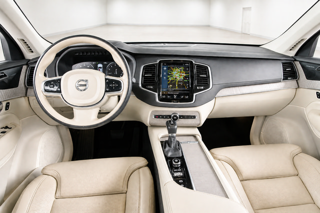 Used 2021 Volvo XC90 T6 Inscription w/ Protection Package Premier AWD/4WD image 7
