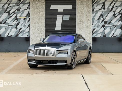 Used 2024 Rolls-Royce Spectre w/ Spectre Launch Package AWD/4WD image 5