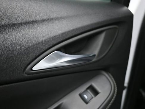 Used 2025 Buick Encore GX Preferred image 31