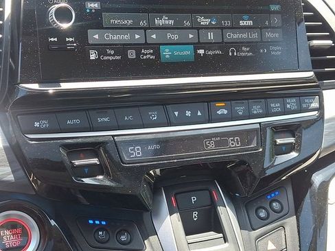 Used 2025 Honda Odyssey Elite image 18
