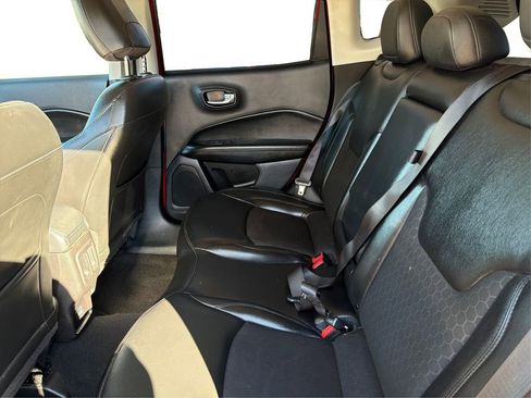 Used 2020 Jeep Compass Latitude image 11