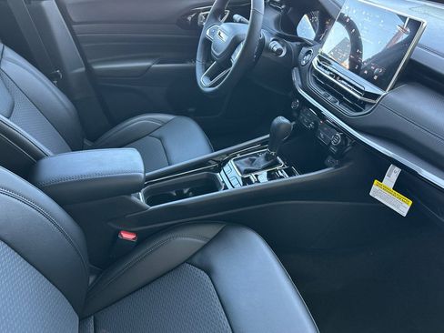 New 2026 Jeep Compass Latitude image 13
