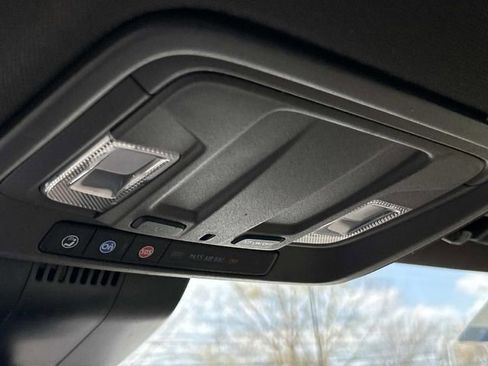 Used 2022 GMC Sierra 1500 SLE image 35