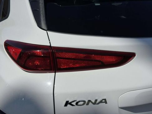 Used 2023 Hyundai Kona SEL AWD/4WD image 11