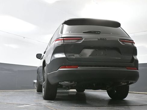 New 2026 Jeep Grand Cherokee L Limited w/ Limited Altitude Package AWD/4WD image 45
