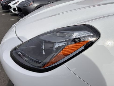 Used 2025 Maserati Grecale Modena image 10