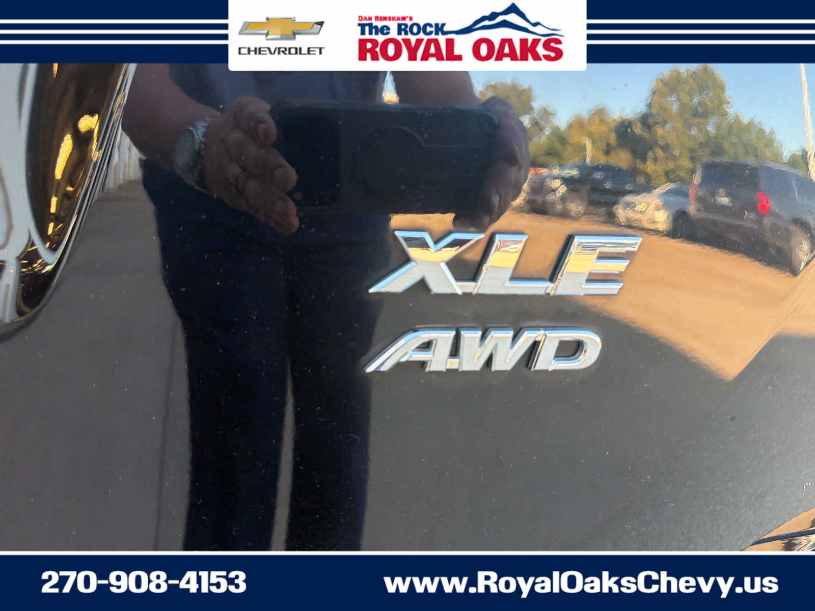 Used 2018 Toyota RAV4 XLE AWD/4WD image 18