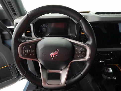 Used 2021 Ford Bronco Badlands image 11