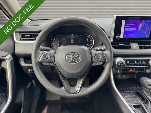 Used 2025 Toyota RAV4 XLE AWD/4WD image 13
