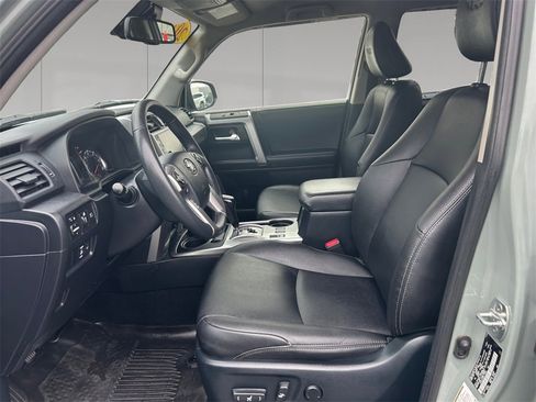 Used 2023 Toyota 4Runner TRD Sport image 10