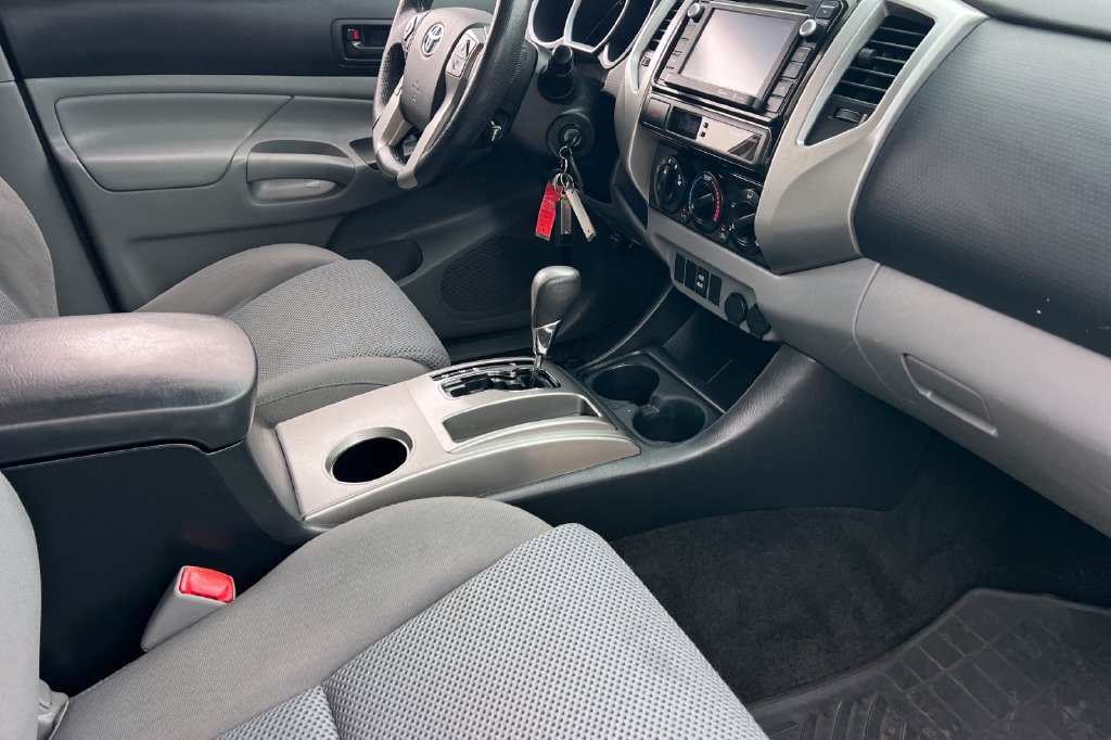 Used 2014 Toyota Tacoma PreRunner w/ TRD Sport Package RWD image 19