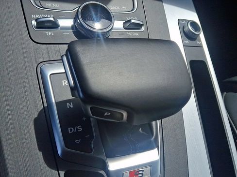 Used 2019 Audi SQ5 Premium Plus w/ Premium Plus Package AWD/4WD image 16