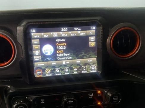 Used 2022 Jeep Gladiator Mojave w/ Safety Group AWD/4WD image 13