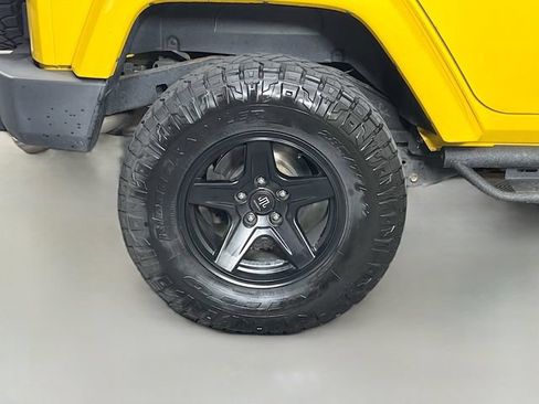 Used 2015 Jeep Wrangler Unlimited Sahara w/ Dual Top Group AWD/4WD image 34