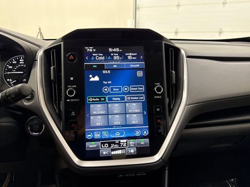 Used 2024 Subaru Crosstrek 2.0i Premium AWD/4WD image 17