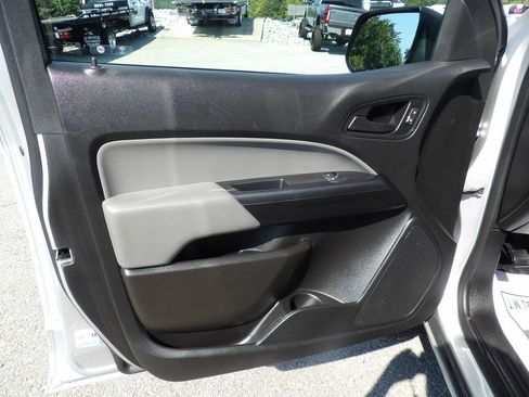 Used 2020 Chevrolet Colorado W/T RWD image 14