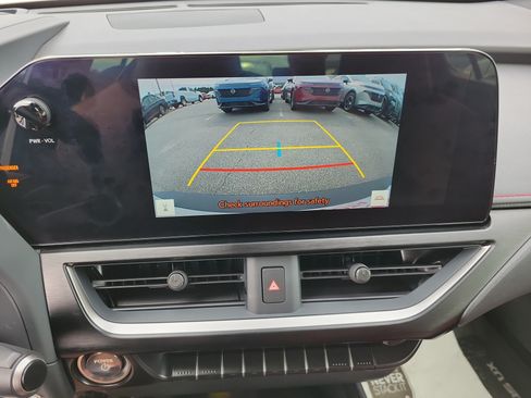 Used 2023 Lexus UX 250h F Sport AWD/4WD image 16