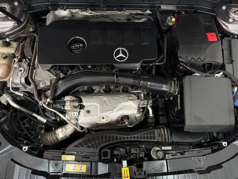 Certified 2021 Mercedes-Benz GLB 250 image 31