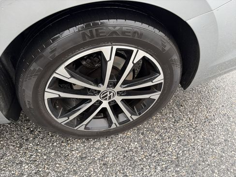 Used 2023 Volkswagen Jetta Sport image 13