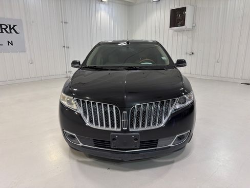 Used 2015 Lincoln MKX FWD w/ Equipment Group 101A image 8