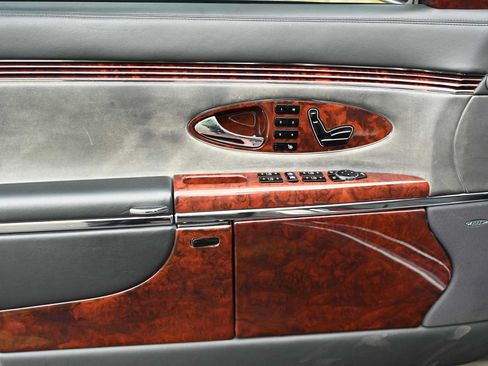 Used 2005 Maybach 57 RWD image 11