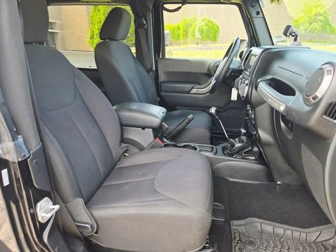 Used 2015 Jeep Wrangler Sport AWD/4WD image 18