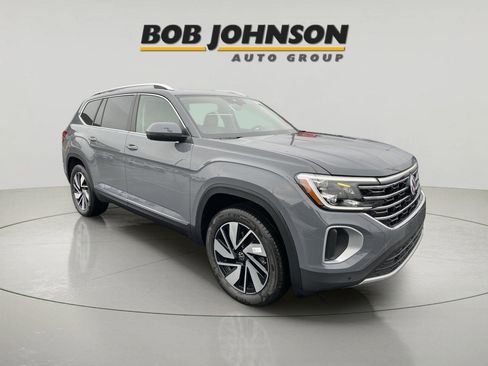 New 2026 Volkswagen Atlas SEL image 1