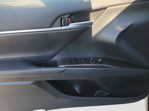 Used 2024 Toyota Camry SE image 14