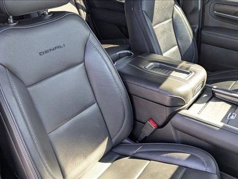Certified 2022 GMC Yukon Denali w/ Denali Premium Package image 30