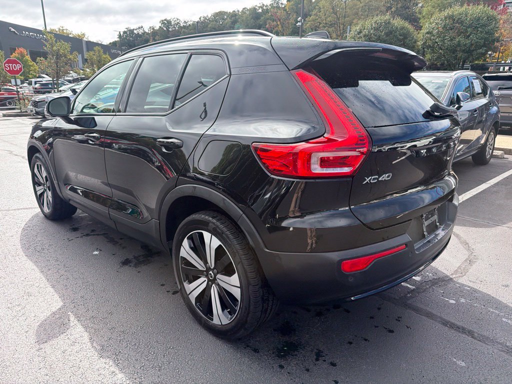 Used 2023 Volvo XC40 Recharge Plus w/ Protection Package Premier AWD/4WD image 2