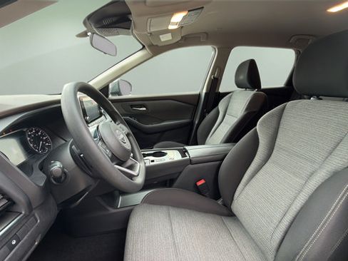 Used 2022 Nissan Rogue SV FWD image 15