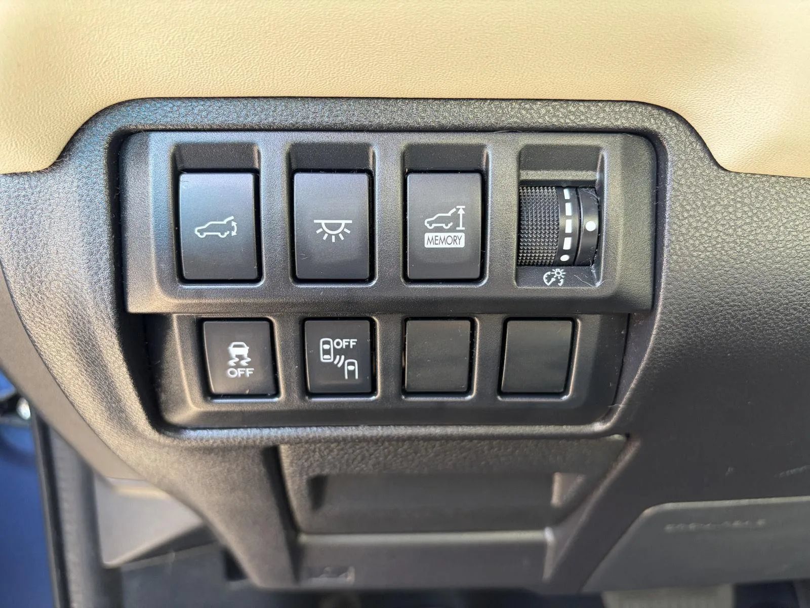 Used 2021 Subaru Ascent Limited AWD/4WD image 25
