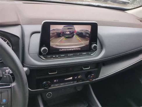 Used 2023 Nissan Rogue SV image 30