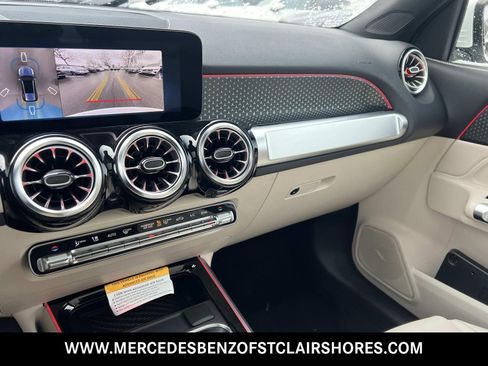 New 2026 Mercedes-Benz GLB 250 4MATIC image 31
